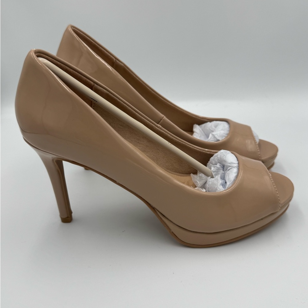 CL by Laundry Nude Peep-Toe Heels Size 6.5women New Replacement Box